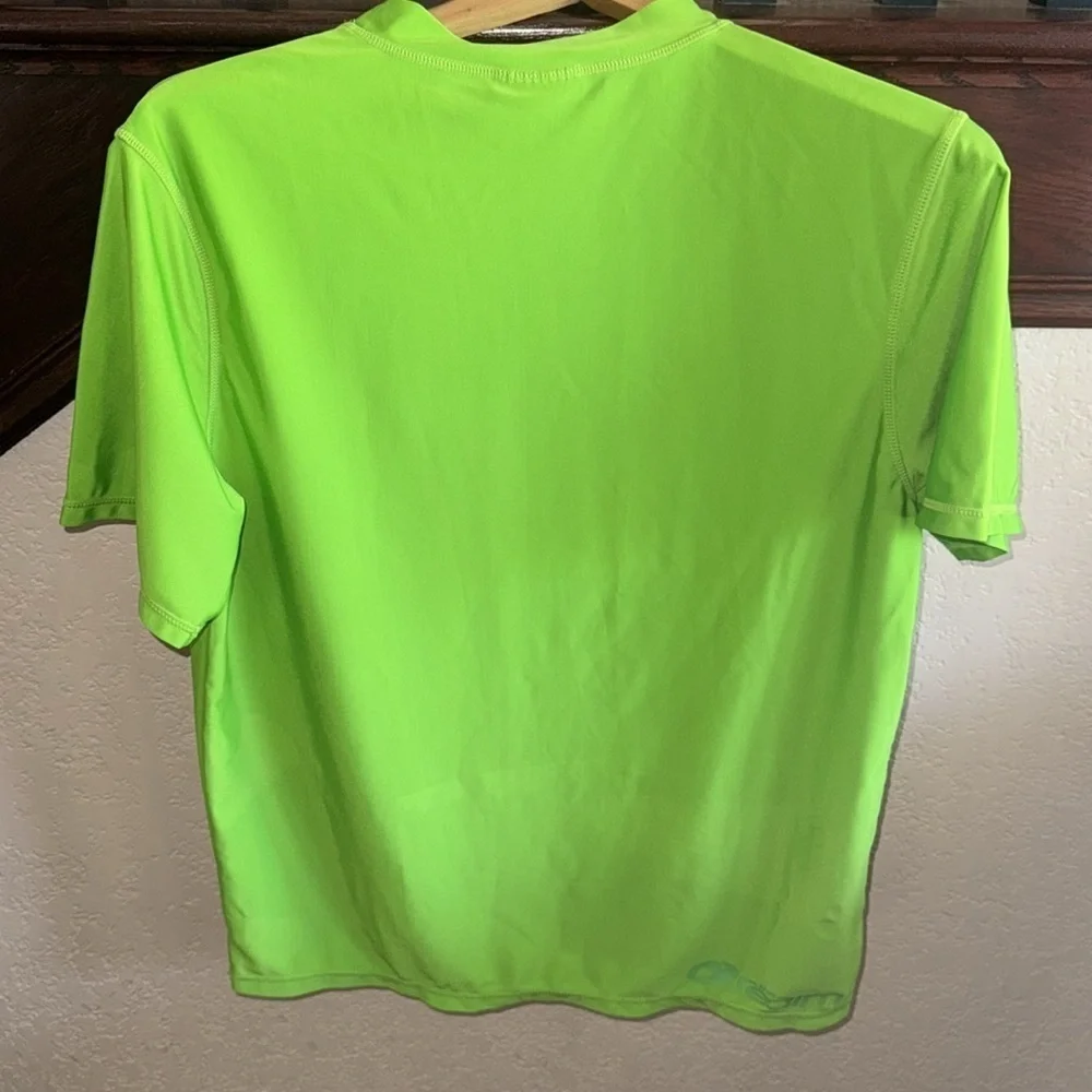The Realm Australian Brand Men's Size Large Lime Green Swim Shirt Rash Guard